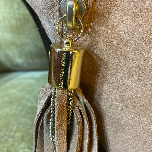 Michael Kors beige suede boots, zip on the outside, 5,5” heels - Picture 5 of 5